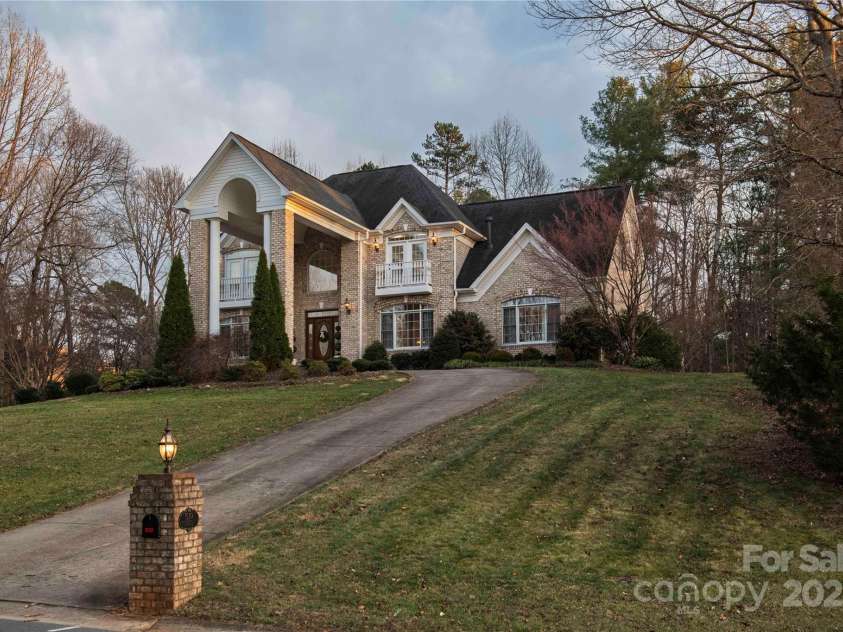 510 Stonecroft Court, Lenoir, NC 28645.  MLS# CAR4245498, YatesRealty ID 7224. 