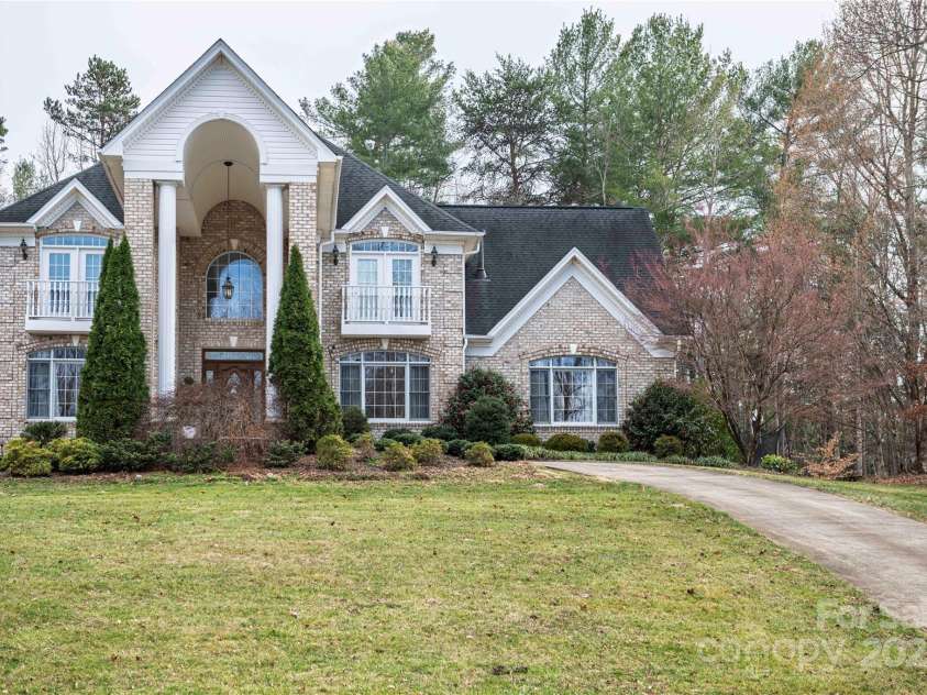 510 Stonecroft Court, Lenoir, NC 28645.  MLS# CAR4245498, YatesRealty ID 7224. 