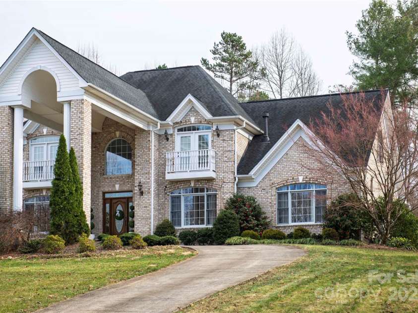 510 Stonecroft Court, Lenoir, NC 28645.  MLS# CAR4245498, YatesRealty ID 7224. 