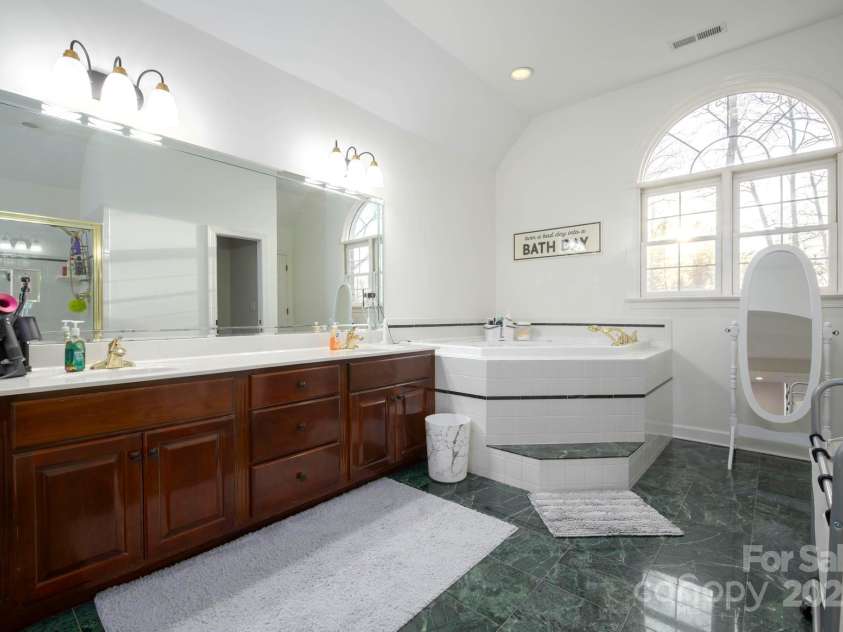 510 Stonecroft Court, Lenoir, NC 28645.  MLS# CAR4245498, YatesRealty ID 7224. 