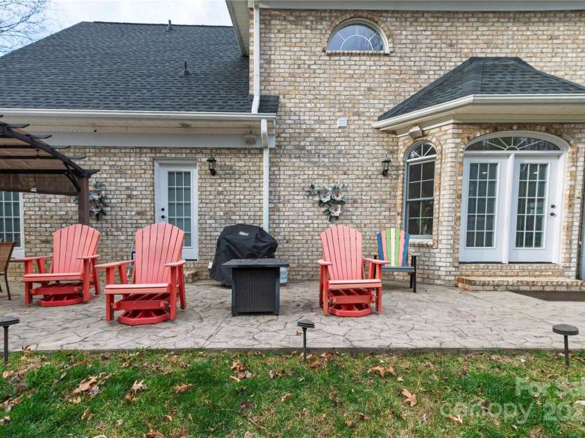 510 Stonecroft Court, Lenoir, NC 28645.  MLS# CAR4245498, YatesRealty ID 7224. 