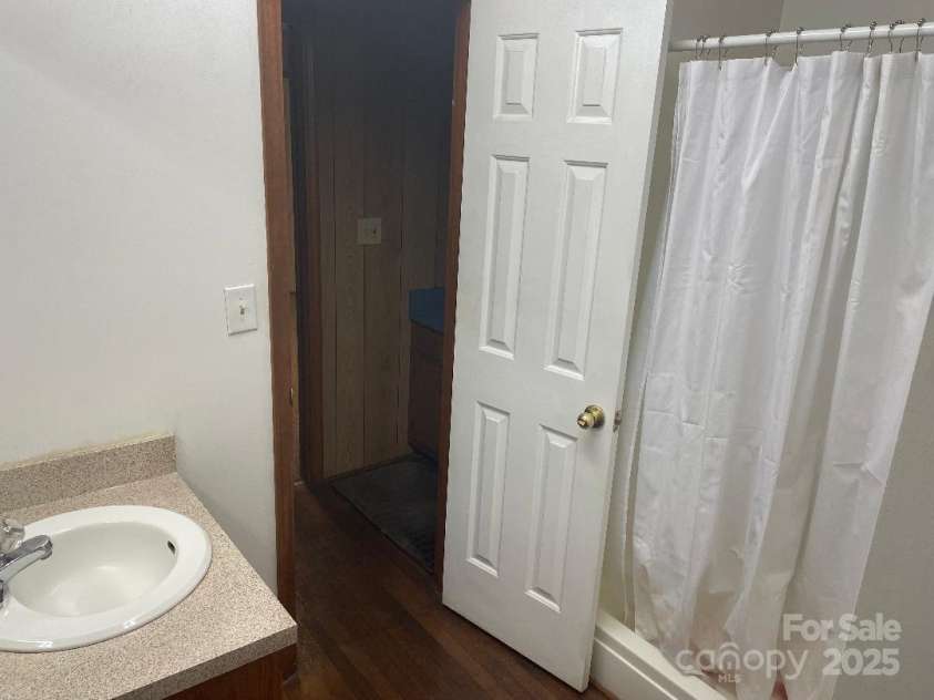 1300 Irish Potato Road, Concord, NC 28025.  MLS# CAR4244013, YatesRealty ID 7225. Full Bath Downstairs