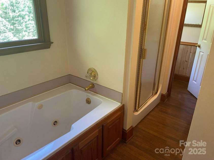 1300 Irish Potato Road, Concord, NC 28025.  MLS# CAR4244013, YatesRealty ID 7225. Primary Bath