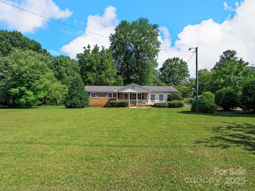 5159 Taxahaw Road, Lancaster, SC 29720.  MLS# CAR4249737, YatesRealty ID 7226. 