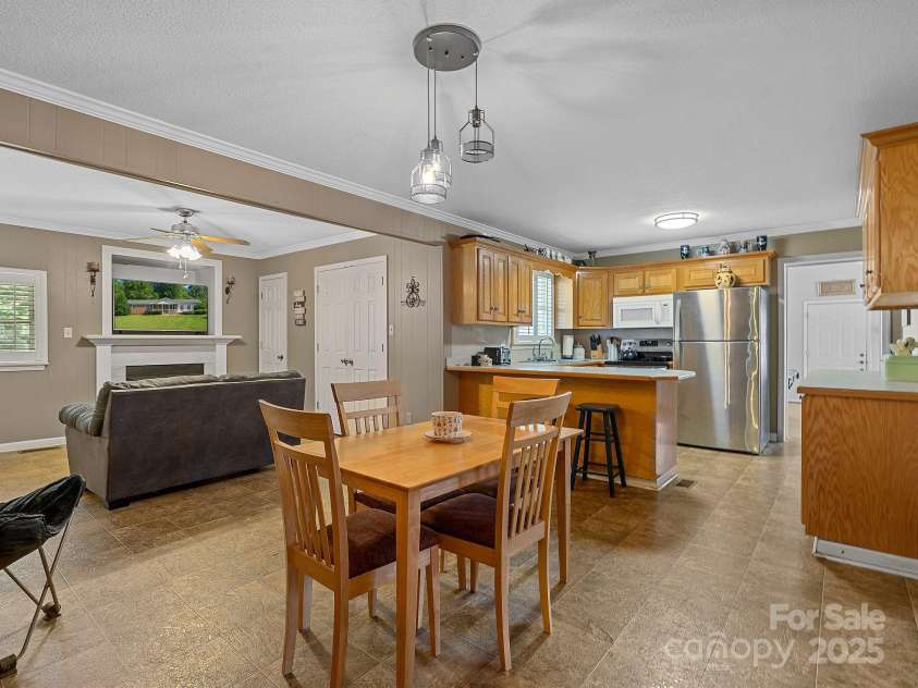 5159 Taxahaw Road, Lancaster, SC 29720.  MLS# CAR4249737, YatesRealty ID 7226. 