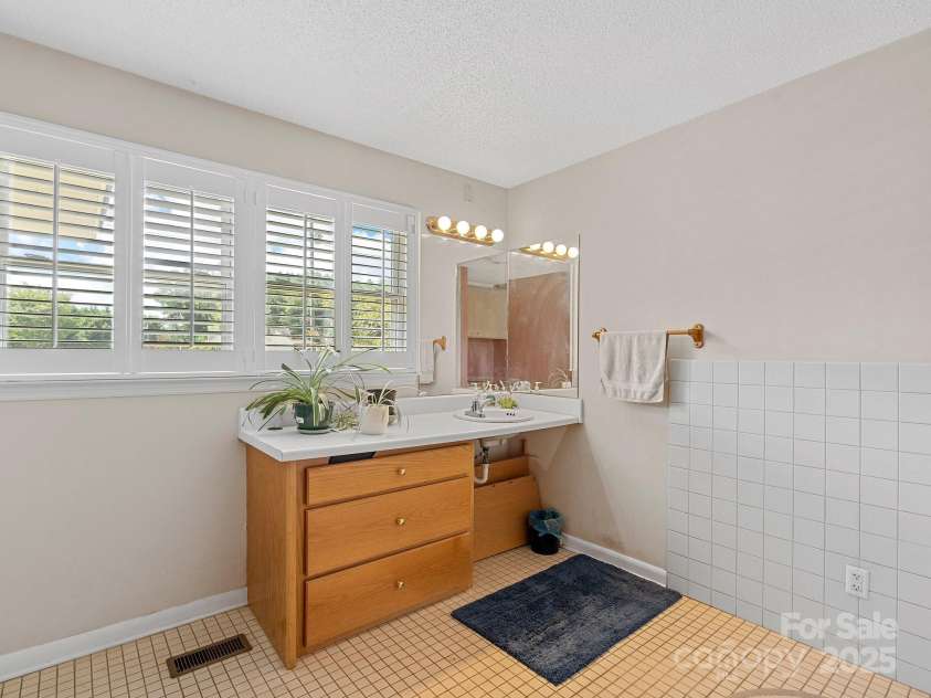 5159 Taxahaw Road, Lancaster, SC 29720.  MLS# CAR4249737, YatesRealty ID 7226. 