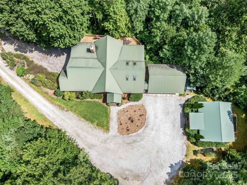 338 Fox Ridge Road, Lake Toxaway, NC 28747.  MLS# CAR4249765, YatesRealty ID 7227. 
