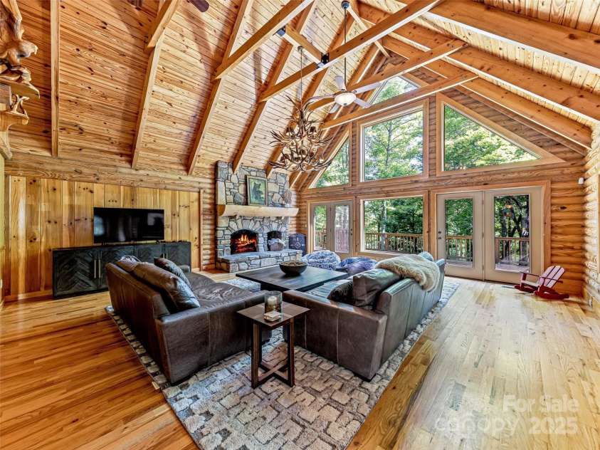 338 Fox Ridge Road, Lake Toxaway, NC 28747.  MLS# CAR4249765, YatesRealty ID 7227. 