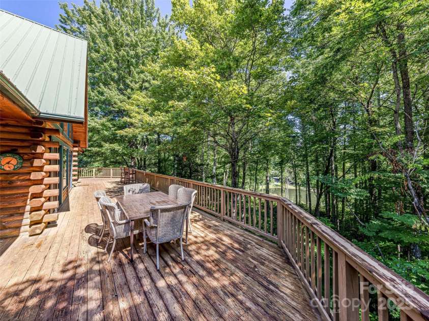 338 Fox Ridge Road, Lake Toxaway, NC 28747.  MLS# CAR4249765, YatesRealty ID 7227. 