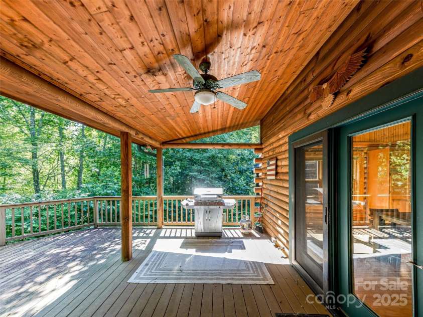 338 Fox Ridge Road, Lake Toxaway, NC 28747.  MLS# CAR4249765, YatesRealty ID 7227. 