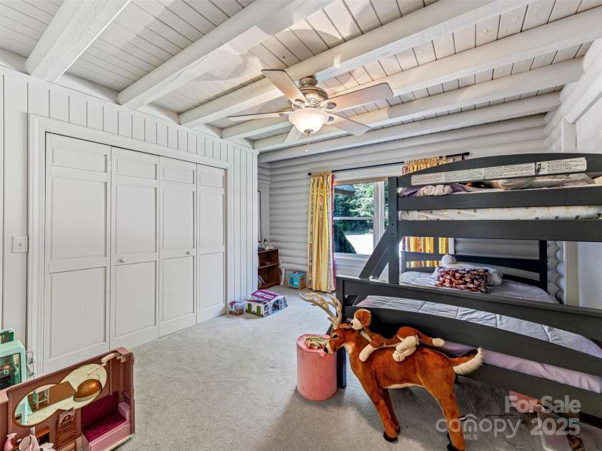 338 Fox Ridge Road, Lake Toxaway, NC 28747.  MLS# CAR4249765, YatesRealty ID 7227. 