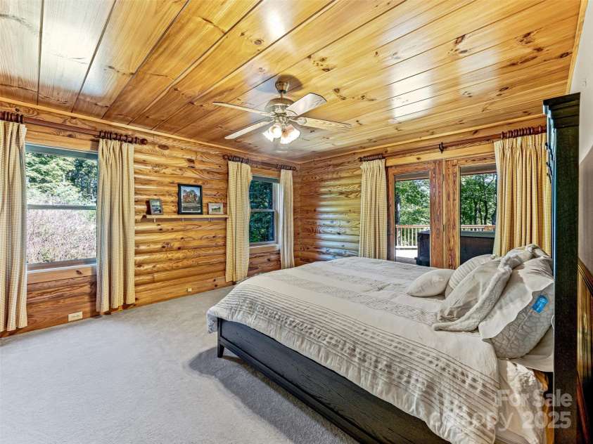 338 Fox Ridge Road, Lake Toxaway, NC 28747.  MLS# CAR4249765, YatesRealty ID 7227. 