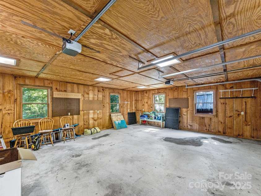 338 Fox Ridge Road, Lake Toxaway, NC 28747.  MLS# CAR4249765, YatesRealty ID 7227. 