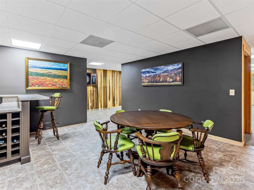 338 Fox Ridge Road, Lake Toxaway, NC 28747.  MLS# CAR4249765, YatesRealty ID 7227. 