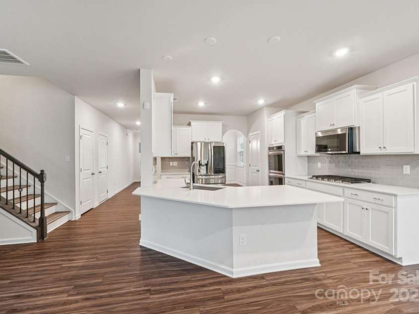 299 Hamptons Cove Road, Troutman, NC 28166.  MLS# CAR4306640, YatesRealty ID 7229. Kitchen
