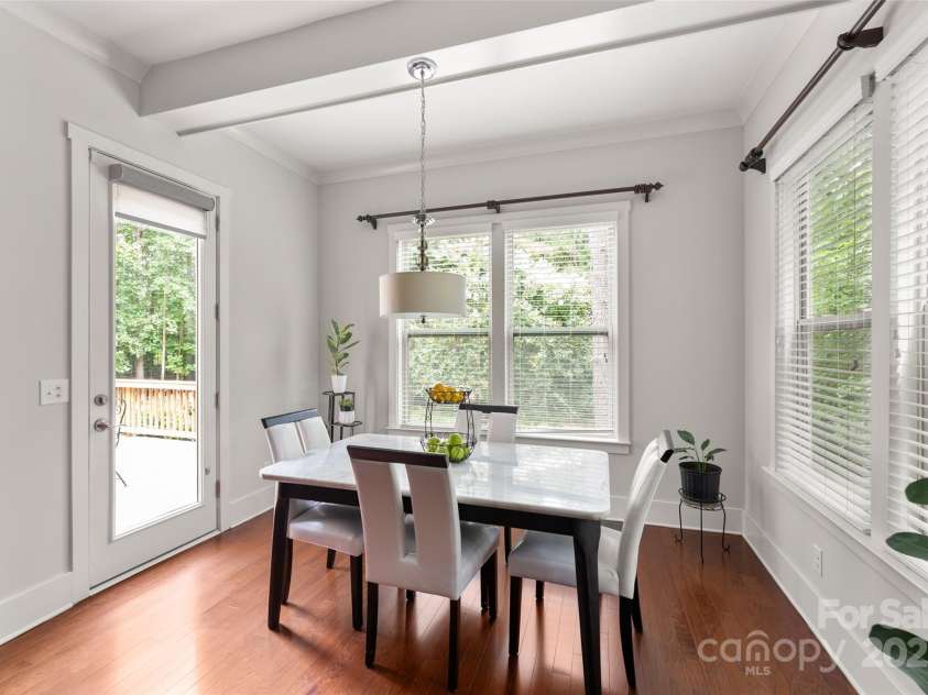 2103 Saddleridge Drive, Waxhaw, NC 28173.  MLS# CAR4305035, YatesRealty ID 723. Breakfast Nook
