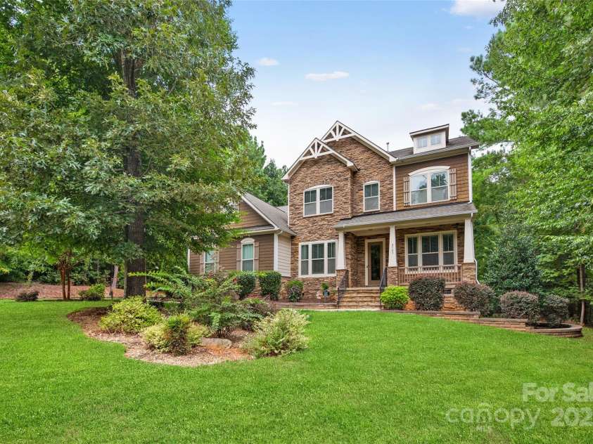 2103 Saddleridge Drive, Waxhaw, NC 28173.  MLS# CAR4305035, YatesRealty ID 723. Front Exterior