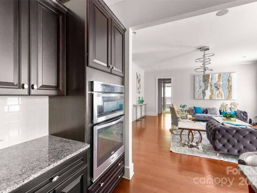 2103 Saddleridge Drive, Waxhaw, NC 28173.  MLS# CAR4305035, YatesRealty ID 723. Kitchen