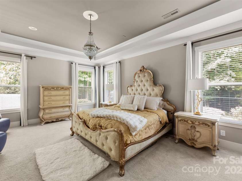 2103 Saddleridge Drive, Waxhaw, NC 28173.  MLS# CAR4305035, YatesRealty ID 723. Main level primary