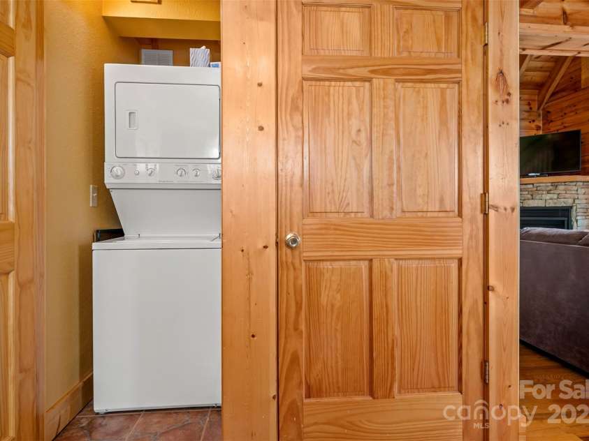 599 Shoal Creek Trail, Nebo, NC 28761.  MLS# CAR4280123, YatesRealty ID 723. 