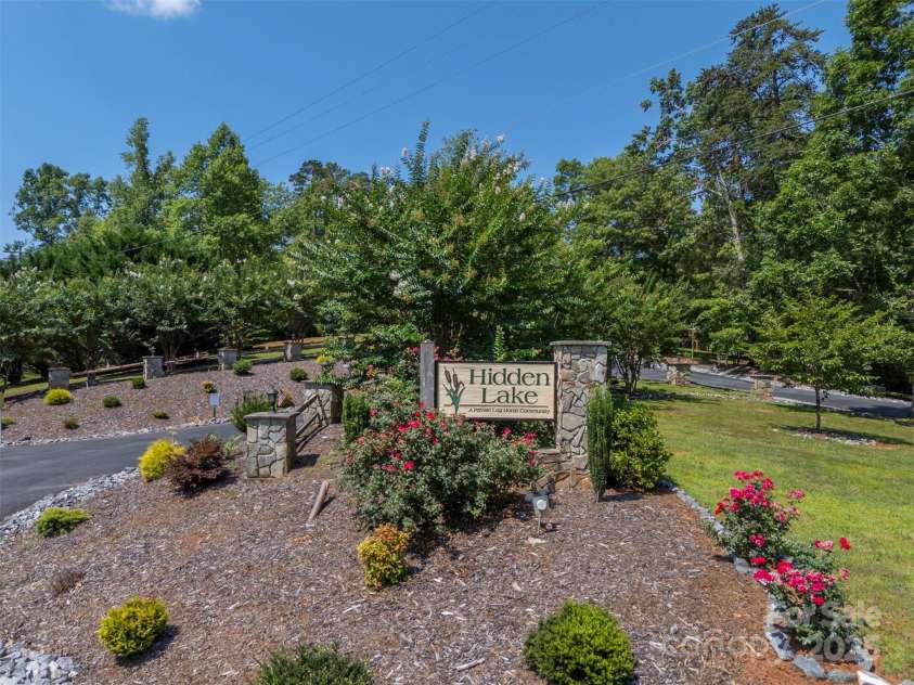599 Shoal Creek Trail, Nebo, NC 28761.  MLS# CAR4280123, YatesRealty ID 723. Beautiful Entrance
