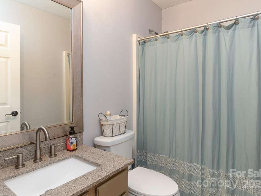 100 Donna Drive, Franklin, NC 28734.  MLS# CAR4268376, YatesRealty ID 7231. 