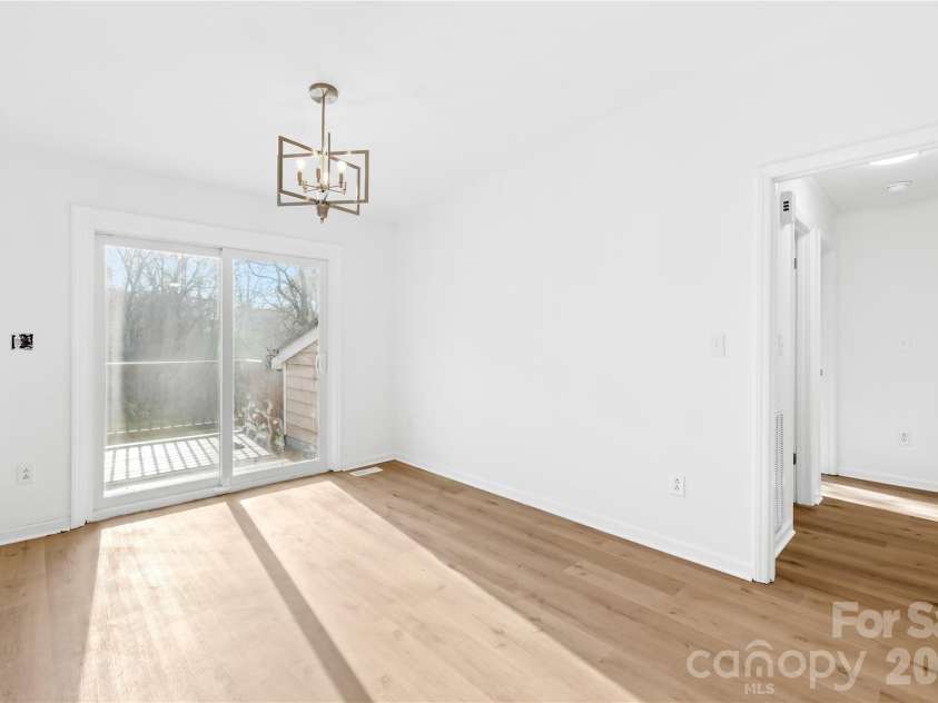 8122 Strawberry Point Drive, Charlotte, NC 28215.  MLS# CAR4357578, YatesRealty ID 7233. 