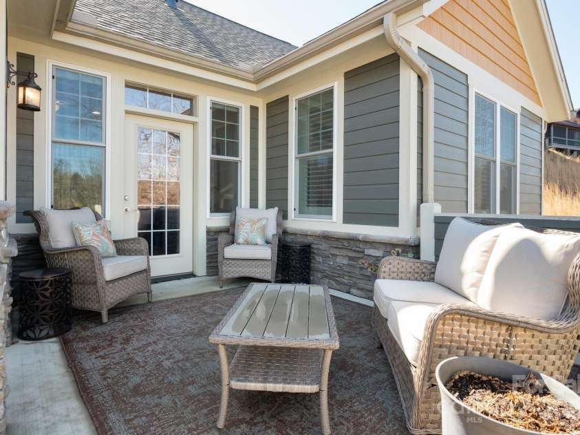 76 Creekside View Drive, Asheville, NC 28804.  MLS# CAR4265172, YatesRealty ID 7234. Ideal Outdoor Space for Relaxing