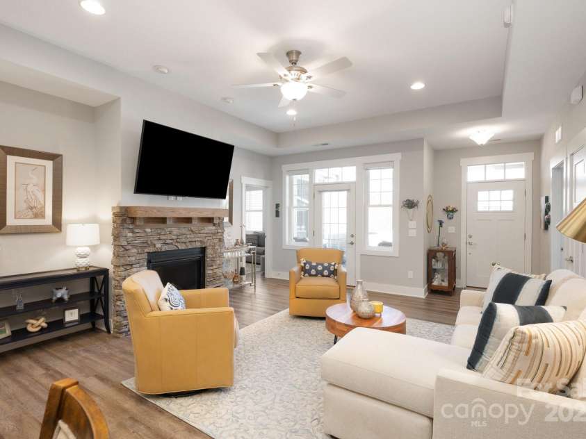 76 Creekside View Drive, Asheville, NC 28804.  MLS# CAR4265172, YatesRealty ID 7234. Lovely Stone Gas Fireplace