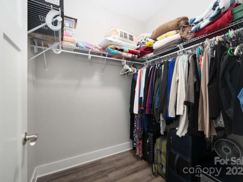 76 Creekside View Drive, Asheville, NC 28804.  MLS# CAR4265172, YatesRealty ID 7234. Multiple Walk-In Closets