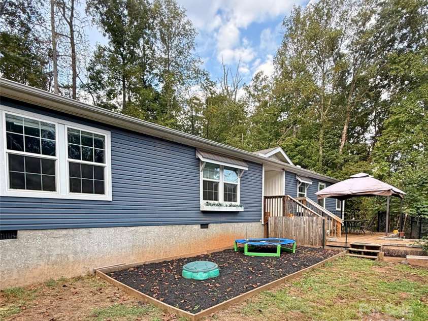824 Dillsboro Road, Sylva, NC 28779.  MLS# CAR4304978, YatesRealty ID 7234. 