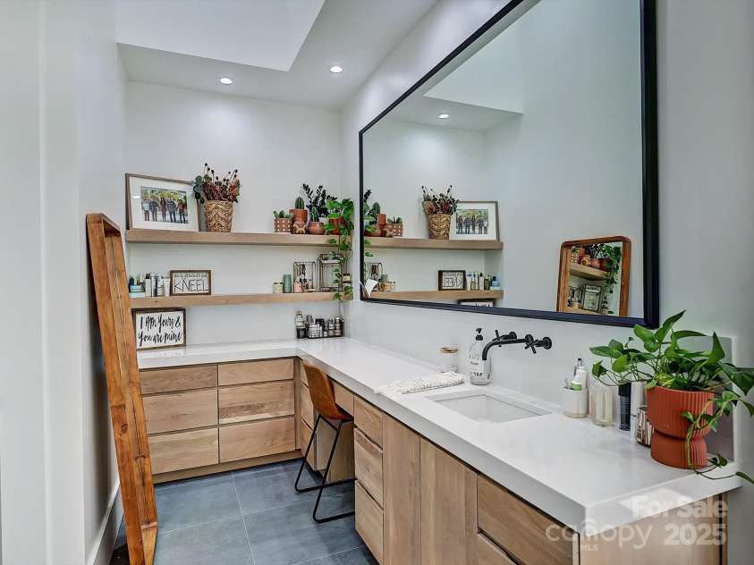 1525 Shinnville Road, Cleveland, NC 27013.  MLS# CAR4249385, YatesRealty ID 7235. Primary Bath