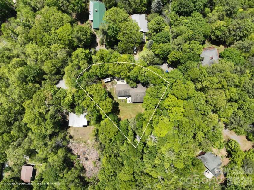 7255 Laurel Hill Drive, Newland, NC 28657.  MLS# CAR4315201, YatesRealty ID 7235. 