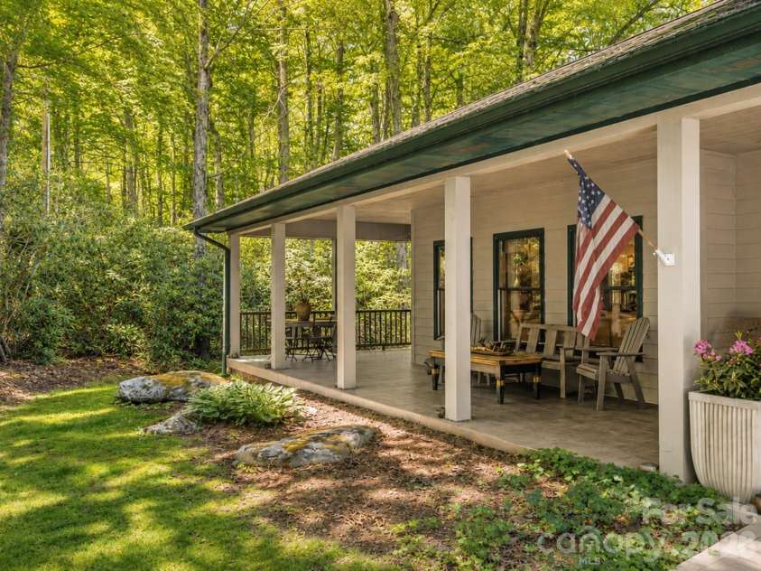 7255 Laurel Hill Drive, Newland, NC 28657.  MLS# CAR4315201, YatesRealty ID 7235. 