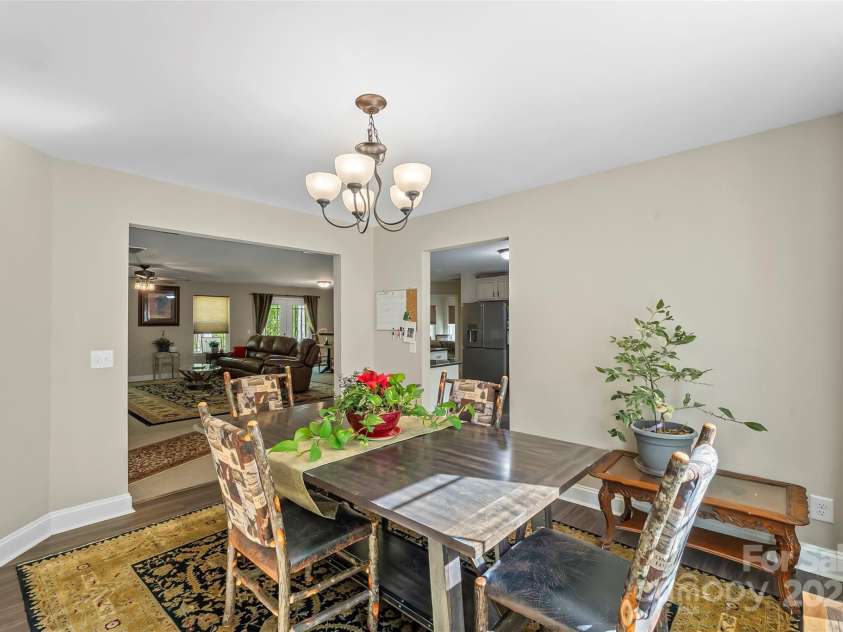 3381 Peninsula Pointe Drive, Valdese, NC 28690.  MLS# CAR4249000, YatesRealty ID 7236. 