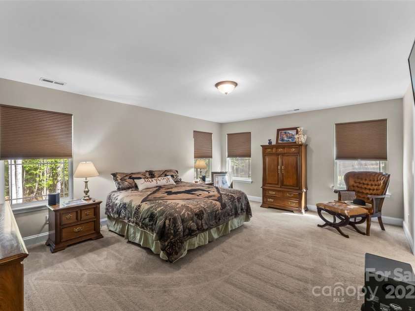 3381 Peninsula Pointe Drive, Valdese, NC 28690.  MLS# CAR4249000, YatesRealty ID 7236. 