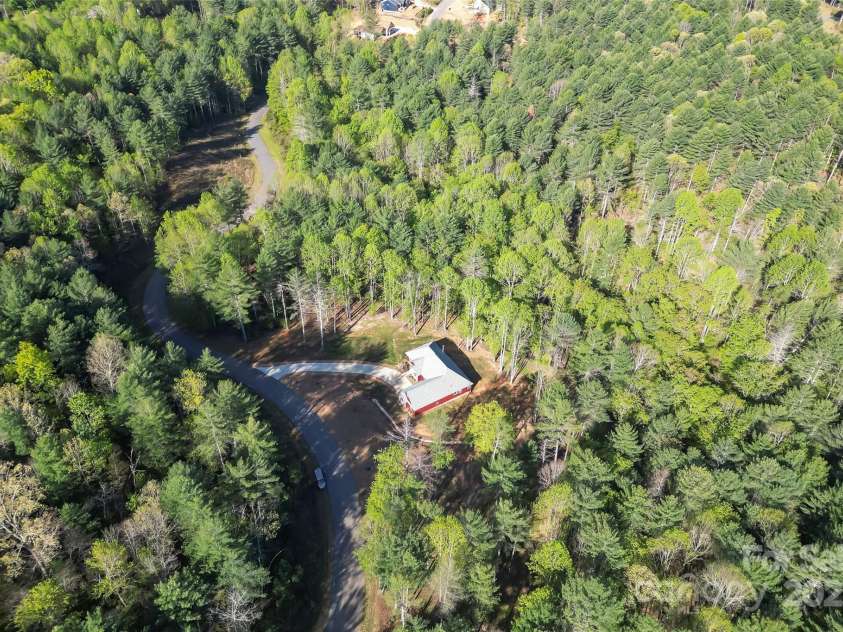 3381 Peninsula Pointe Drive, Valdese, NC 28690.  MLS# CAR4249000, YatesRealty ID 7236. 