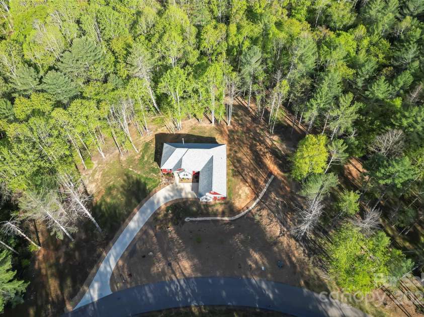 3381 Peninsula Pointe Drive, Valdese, NC 28690.  MLS# CAR4249000, YatesRealty ID 7236. 