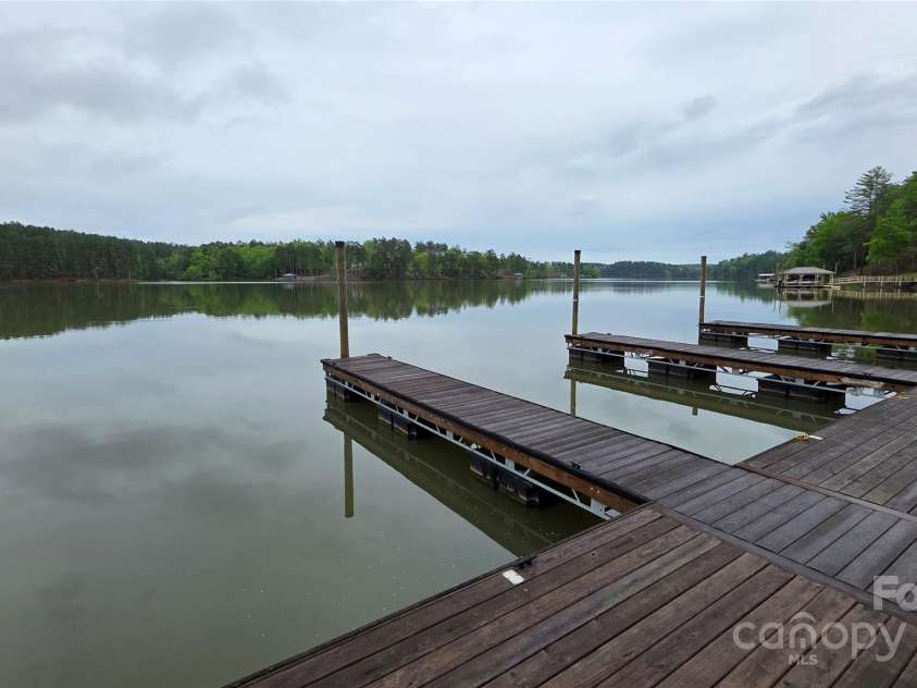 3381 Peninsula Pointe Drive, Valdese, NC 28690.  MLS# CAR4249000, YatesRealty ID 7236. Day docks