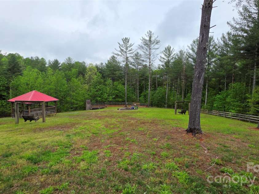 3381 Peninsula Pointe Drive, Valdese, NC 28690.  MLS# CAR4249000, YatesRealty ID 7236. Lakeside park