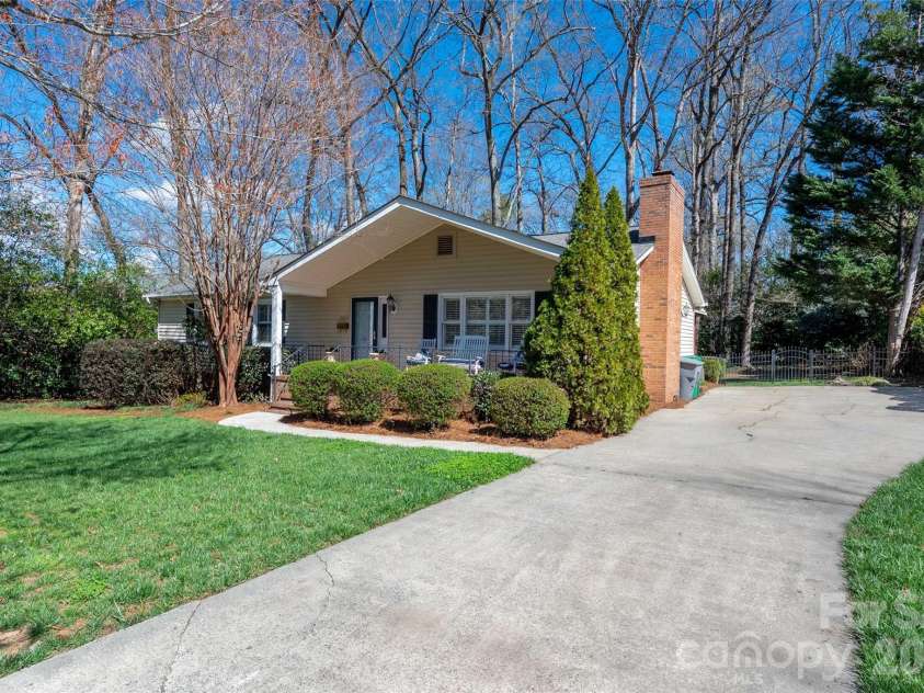 3605 Sulstone Lane, Charlotte, NC 28210.  MLS# CAR4355133, YatesRealty ID 7236. 