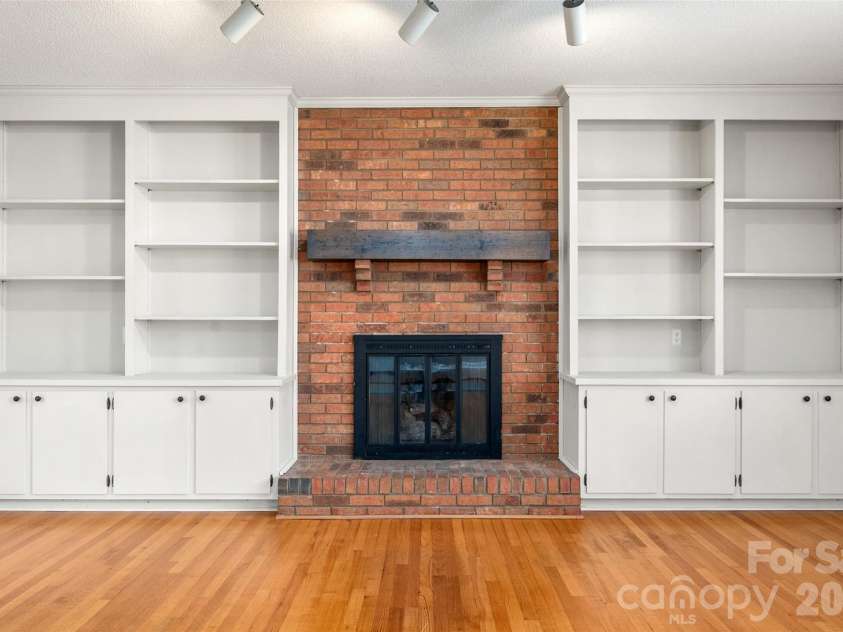 3605 Sulstone Lane, Charlotte, NC 28210.  MLS# CAR4355133, YatesRealty ID 7236. 