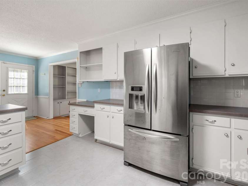 3605 Sulstone Lane, Charlotte, NC 28210.  MLS# CAR4355133, YatesRealty ID 7236. 