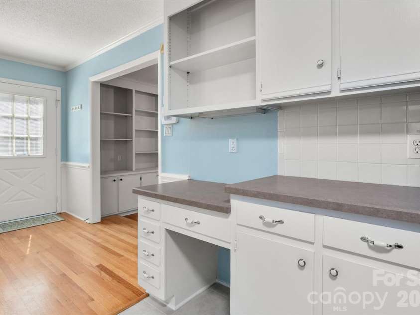 3605 Sulstone Lane, Charlotte, NC 28210.  MLS# CAR4355133, YatesRealty ID 7236. 