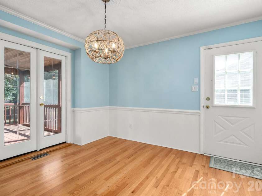 3605 Sulstone Lane, Charlotte, NC 28210.  MLS# CAR4355133, YatesRealty ID 7236. 