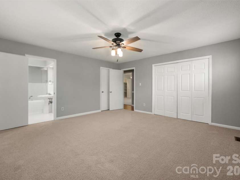 3605 Sulstone Lane, Charlotte, NC 28210.  MLS# CAR4355133, YatesRealty ID 7236. 
