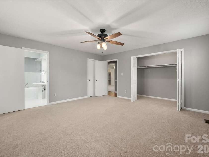 3605 Sulstone Lane, Charlotte, NC 28210.  MLS# CAR4355133, YatesRealty ID 7236. 