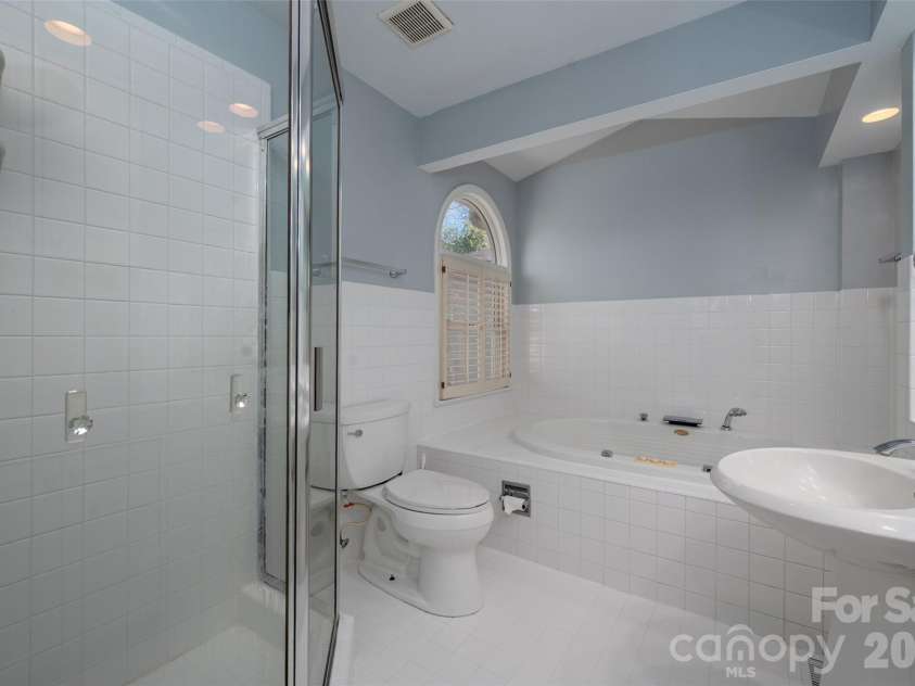 3605 Sulstone Lane, Charlotte, NC 28210.  MLS# CAR4355133, YatesRealty ID 7236. 