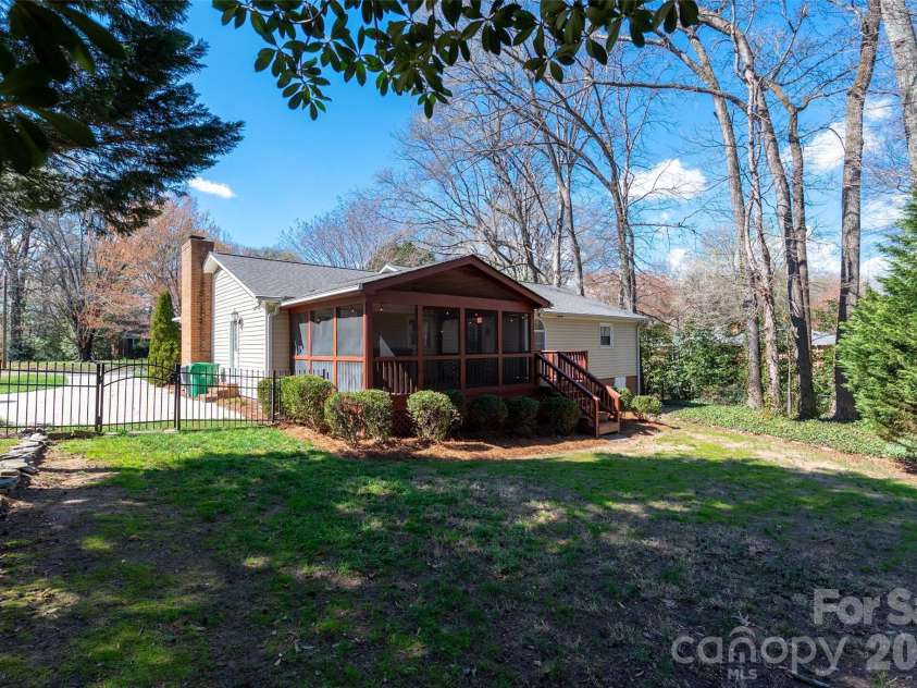 3605 Sulstone Lane, Charlotte, NC 28210.  MLS# CAR4355133, YatesRealty ID 7236. 