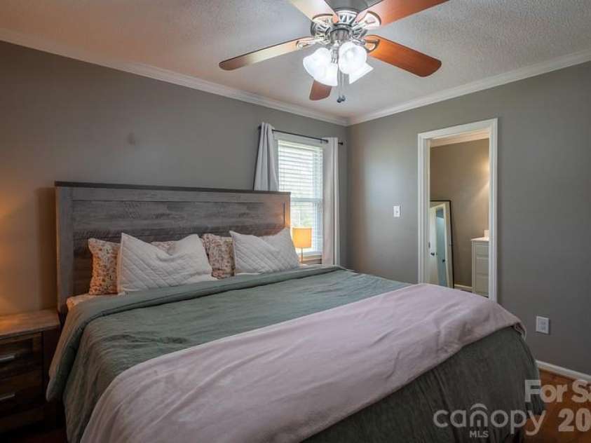 102 Wendover Drive, Lincolnton, NC 28092.  MLS# CAR4352261, YatesRealty ID 7238. 